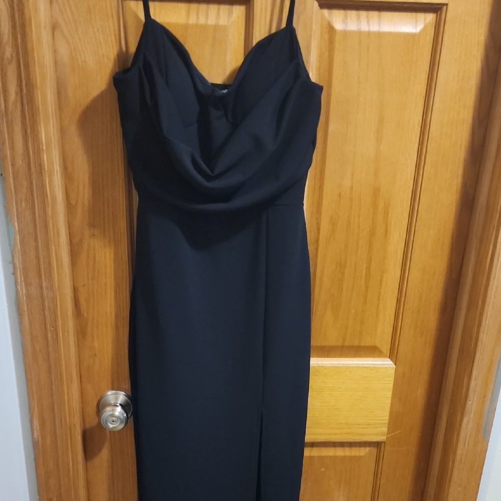Elegant Black Spaghetti Strap Dress